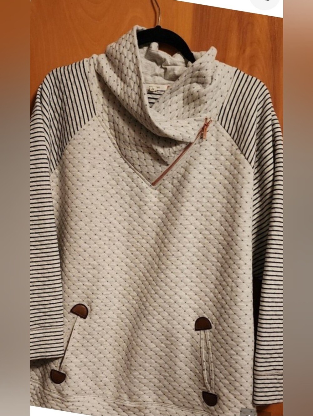 Cozy Quilted Cream Popover Hoodie with Stripe Sleeves